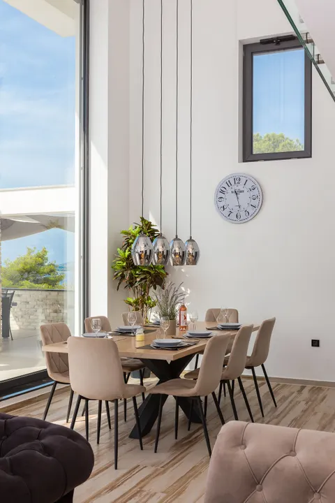 Šibenik, Žaborić - Moderna novoizgrađena vila s bazenom 380 m2