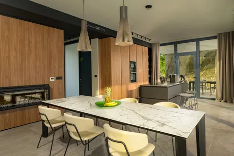 Istra, Grožnjan - Luksuzna dizajnerska vila 682 m2 novogradnja
