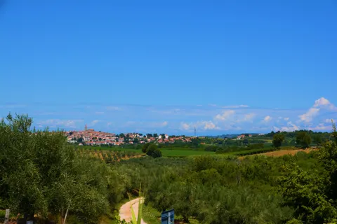 Istra, Buje - Građevinsko zemljište 880 m2