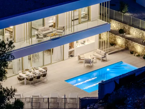 Brač, Sutivan - Predivna vila u blizini mora, 274m2