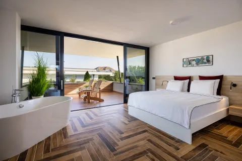 Krk, Linardići - Luksuzna vila s pogledom na more, infinity bazenom i saunom 350m2