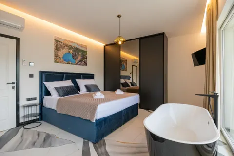 Makarska, Zagvozd - Luksuzna vila s bazenom 270 m2