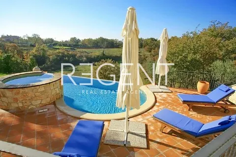 Istra, Rovinj – Rustikalna kamena rezidencija 225 m2