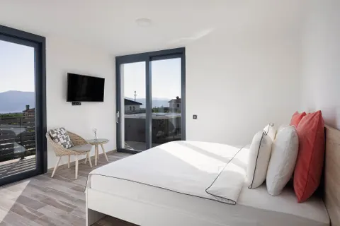 Krk, Linardići - Luksuzna vila s pogledom na more, infinity bazenom i saunom 350m2