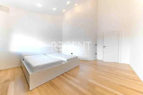 Zagreb, Lašćina - Prekrasna vila 310 m2, najam