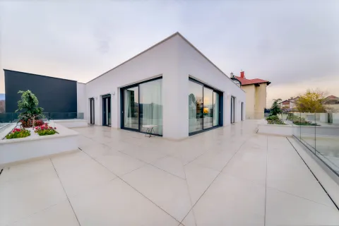 Zagreb, Tuškanac - Luksuzni penthouse 200m2 najam, novogradnja