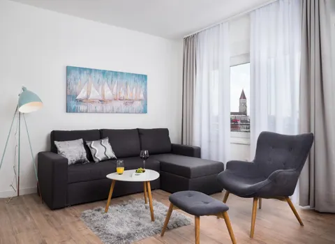 Trogir, centar - Jednosoban stan sa prekrasnim pogledom i loggiom 63 m2