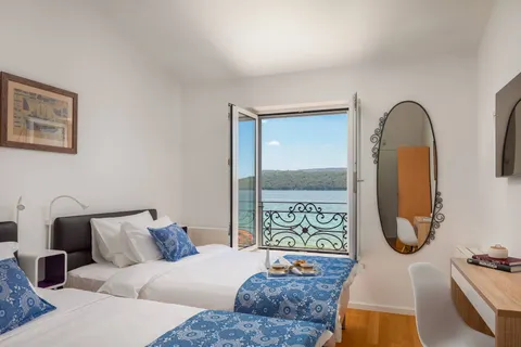 Šibenik - Prekrasna luksuzna vila uz more 1000 m2