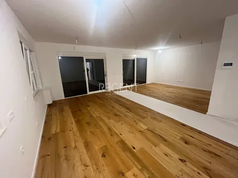 Zadar, Sukošan - Luksuzna stambena novogradnja 50 m od mora