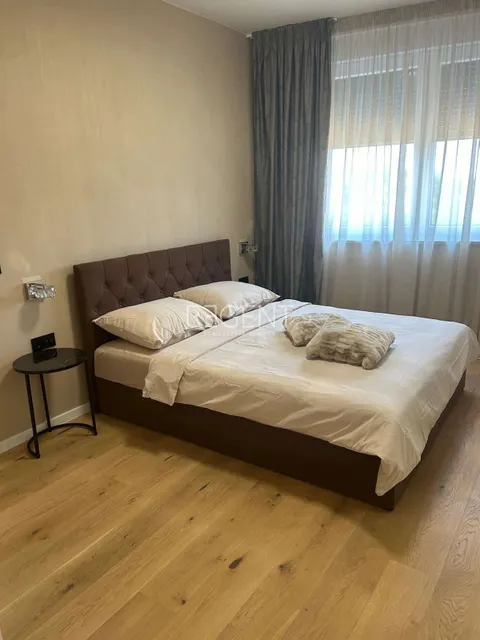 Zagreb, Remete - Moderan penthouse 112 m2 najam