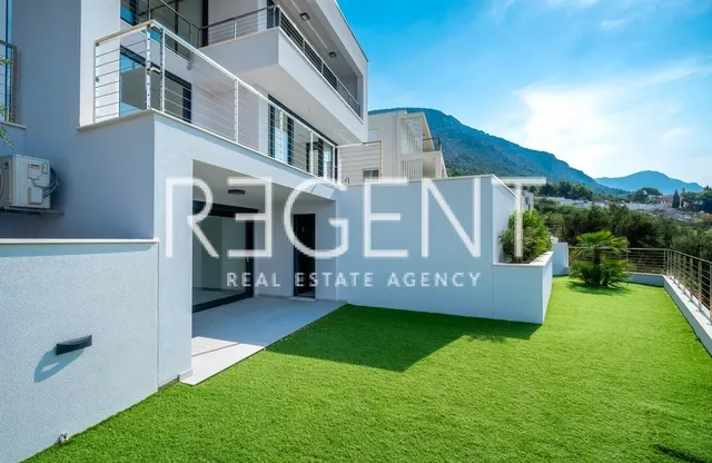 Makarska, Brela - Luksuzna vila s pogledom na more 268 m2