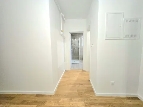 Sveta Nedelja, Kerestinec- Trosoban stan 100 m2