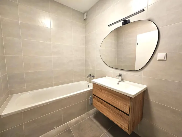 Zagreb, Pantovčak - Četverosoban stan s terasom + garaža 114 m2, Prvi najam