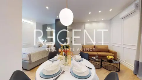 Split, Centar - Dioklecijanova Palača dva studio apartmana 65 m2