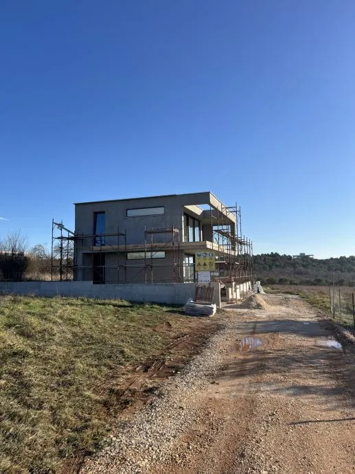 Umag, Crveni Vrh - Vila s pogledom na golf terene