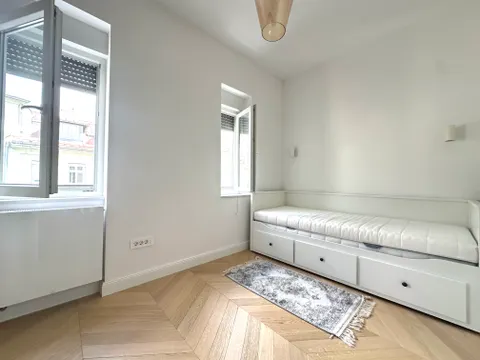 Zagreb, Centar - Prekrasan renoviran trosoban stan s pogledom na Katedralu, NAJAM