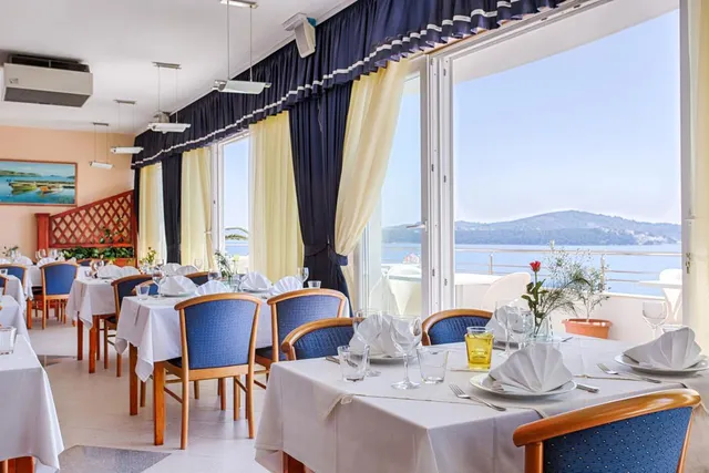 Trogir – Elegantan hotel s pogledom na more