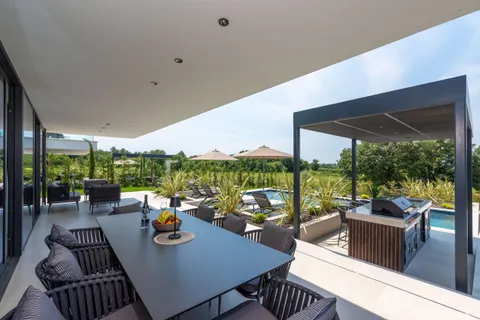 Istra, Poreč – Dizajnerska vila s pogledom na more 310 m2