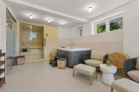 PRIVATNO: Kvarner, Opatija - Luksuzna vila na prekrasnoj lokaciji