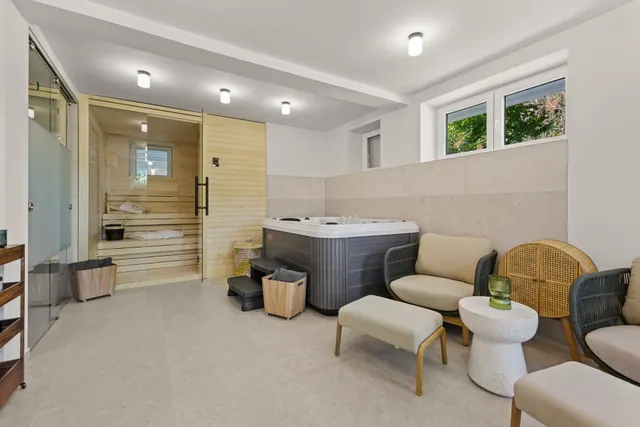 PRIVATNO: Kvarner, Opatija - Luksuzna vila na prekrasnoj lokaciji