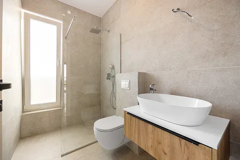 Istra, Tar - Ekskluzivan penthouse s krovnom terasom u novogradnji 130 m2