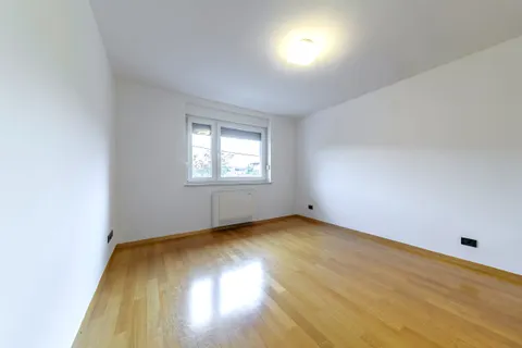 Zagreb, Lašćina – Obiteljska kuća na vrhunskoj lokaciji 395 m2