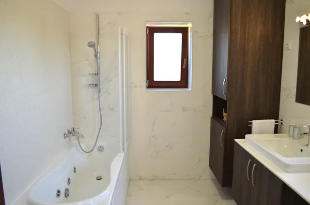 Istra, Sveti Lovreč - Autentična kamena vila 280 m2