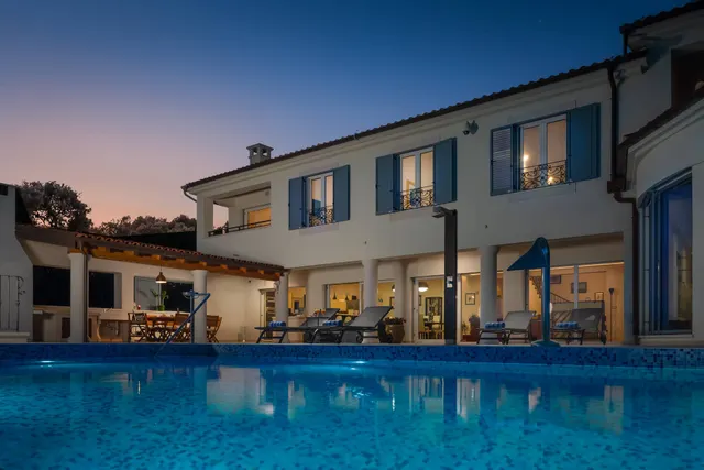 Šibenik - Prekrasna luksuzna vila uz more 1000 m2