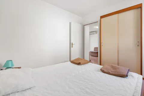 Makarska, Centar - Apartmanska kuća u blizini centra bruto površine 186 m2