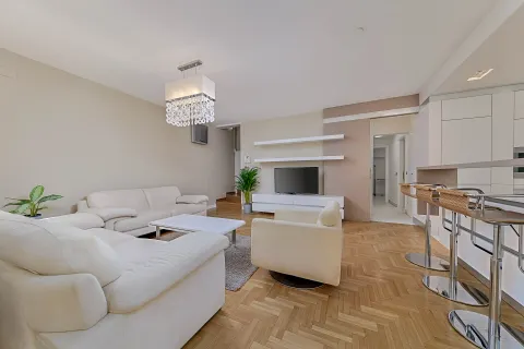 Zagreb, Remete – Prostran četverosoban stan s vrtom, 160 m²