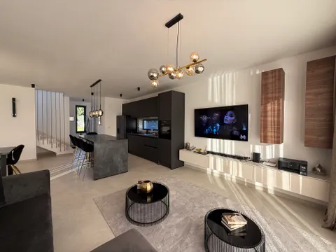 Split, Kaštela - Luksuzna Vila 188 m2 s pogledom na more