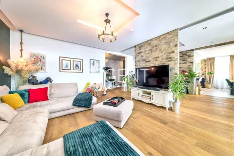 Zagreb, Gornji Bukovac - Moderan četverosoban stan 172 m2