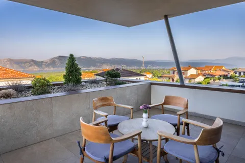 Krk, Linardići - Luksuzna vila s pogledom na more, infinity bazenom i saunom 350m2