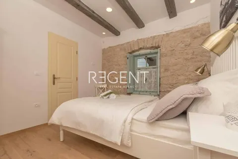 Crikvenica - Bajkovita kamena vila 200 m2