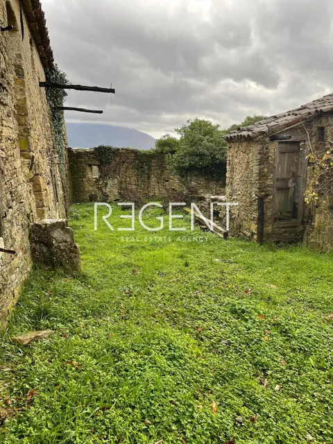Istra, Kostrčani - Projekt, kamena stancija s mogućnošću renovacije i izgradnje kamene vile
