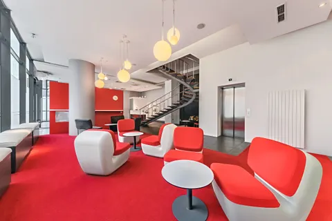 Zagreb, Radnička - Poslovni prostor na tri etaže 460 m2