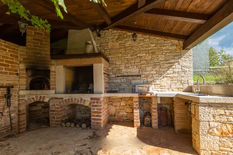 Istra, Sveti Lovreč – Luksuzna kamena vila