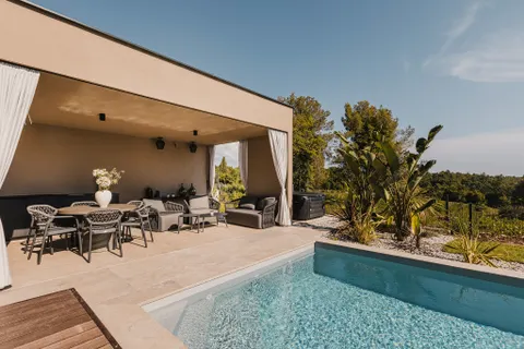 Istra, Vabriga – Moderna vila s bazenom u blizini mora