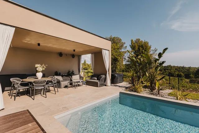 Istra, Vabriga – Moderna vila s bazenom u blizini mora