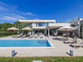 Istra, Novigrad - Atraktivna vila s bazenom 250 m2