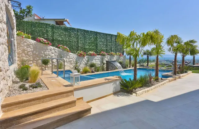 Split, Kučine - Luksuzna vila 700 m2