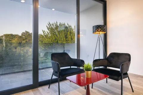 Krk, Linardići - Moderna luksuzna vila s infinity bazenom i pogledom na more 200m2
