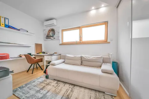 Zagreb, Šalata, Babonićeva - Prekrasan četverosoban stan s vrtom 213 m2