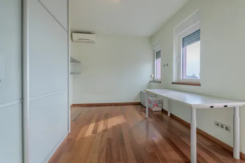 Zagreb, Lašćina - Obiteljska kuća na vrhunskoj lokaciji 440 m2