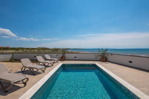 Zadar – Vila na pješčanoj plaži