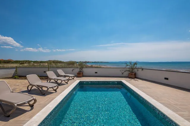 Zadar – Vila na pješčanoj plaži