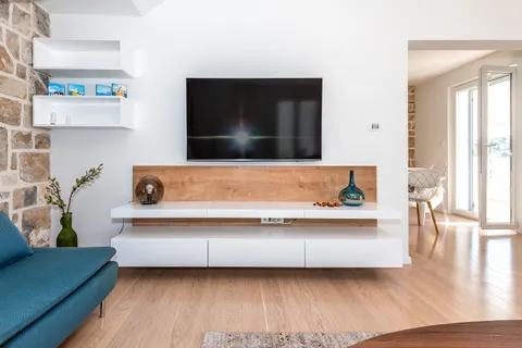 Brač, Milna - Moderna vila prvi red uz more, 264 m2
