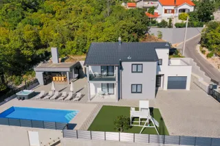 Imotski – Raskošna moderna obiteljska vila