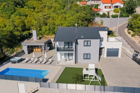 Imotski – Raskošna moderna obiteljska vila
