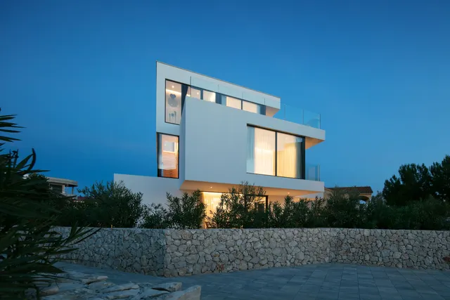 Sukošan – Luksuzna moderna vila s bazenom 495 m2